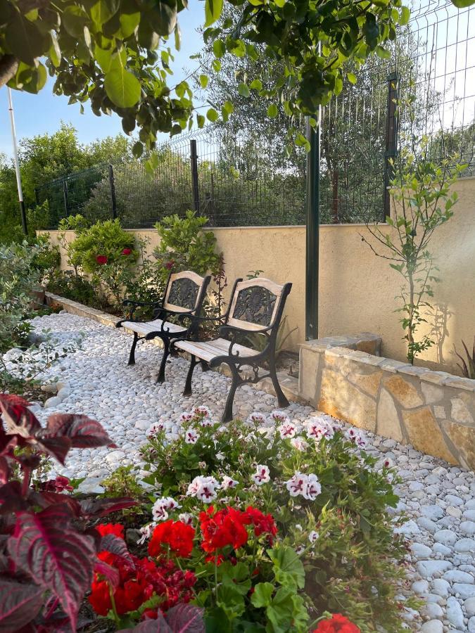 Vila Natali Himarë Exteriér fotografie