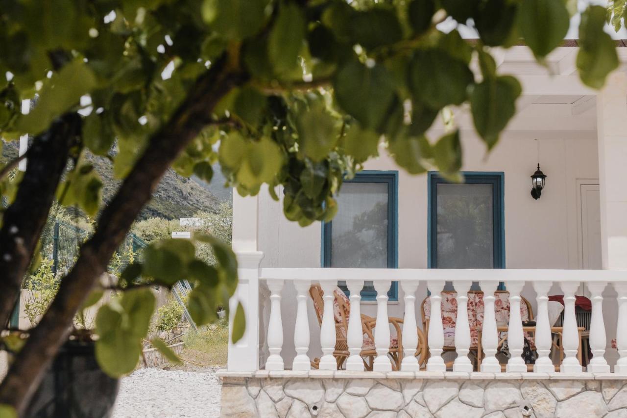 Vila Natali Himarë Exteriér fotografie