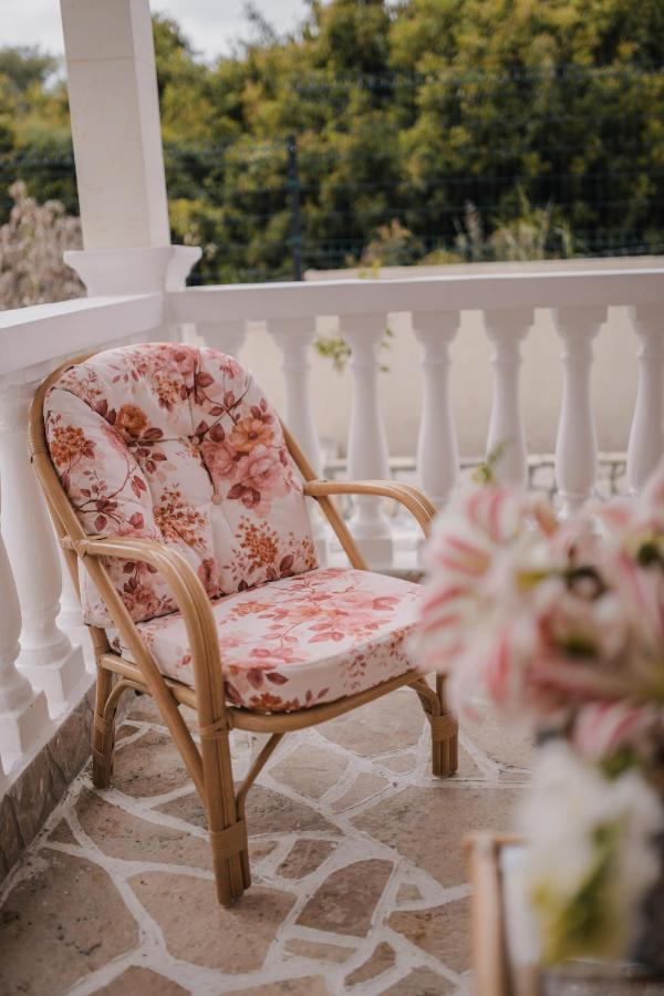 Vila Natali Himarë Exteriér fotografie